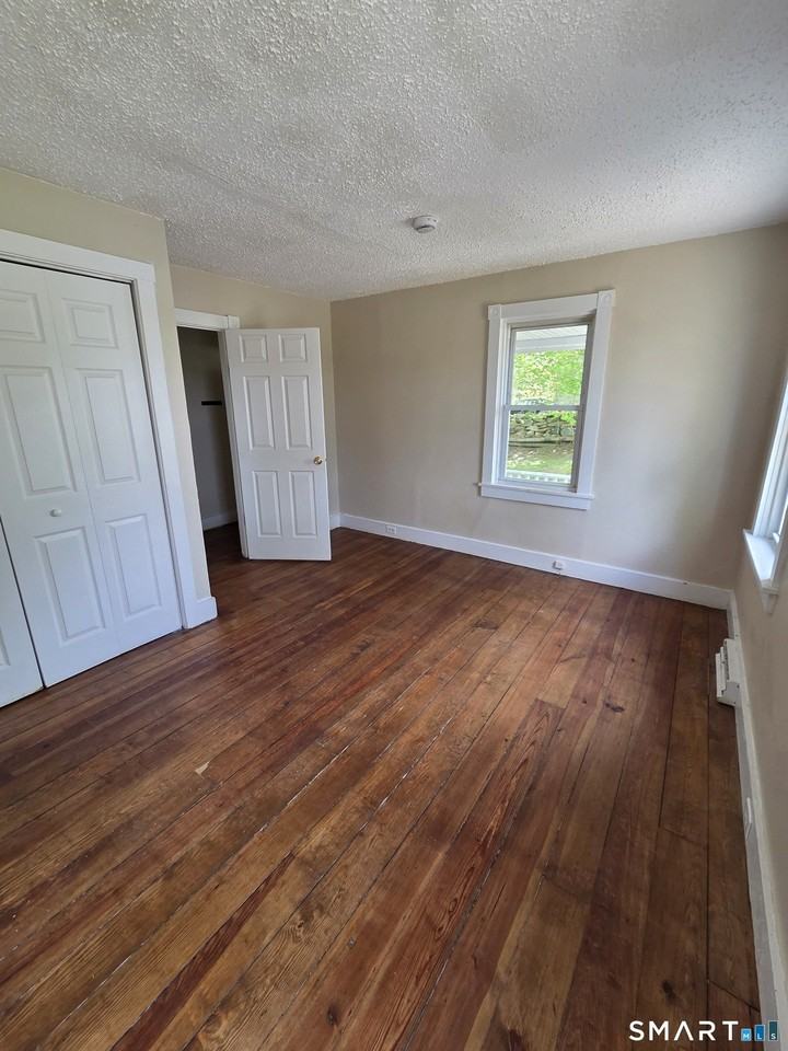 22 Lakeview St #1 - Photo 5 of 20