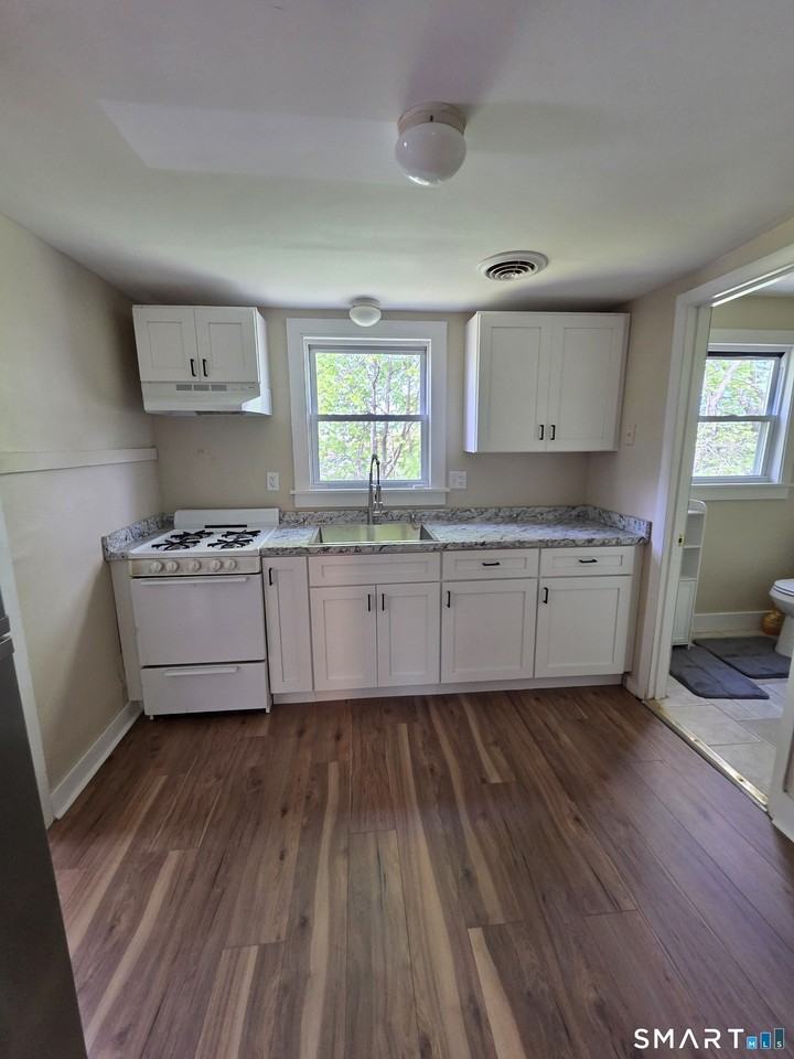 22 Lakeview St #2 - Photo 4 of 18