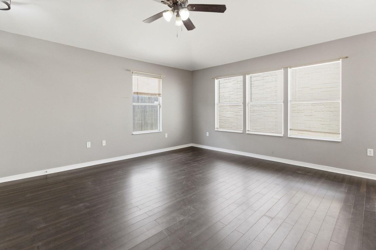 122 Nivana Dr - Photo 7 of 31