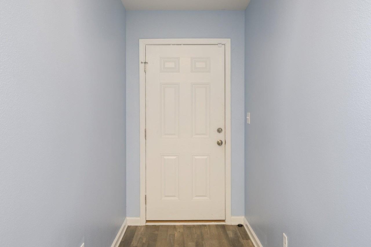 485 Hunters Ridge Rd - Photo 5 of 33