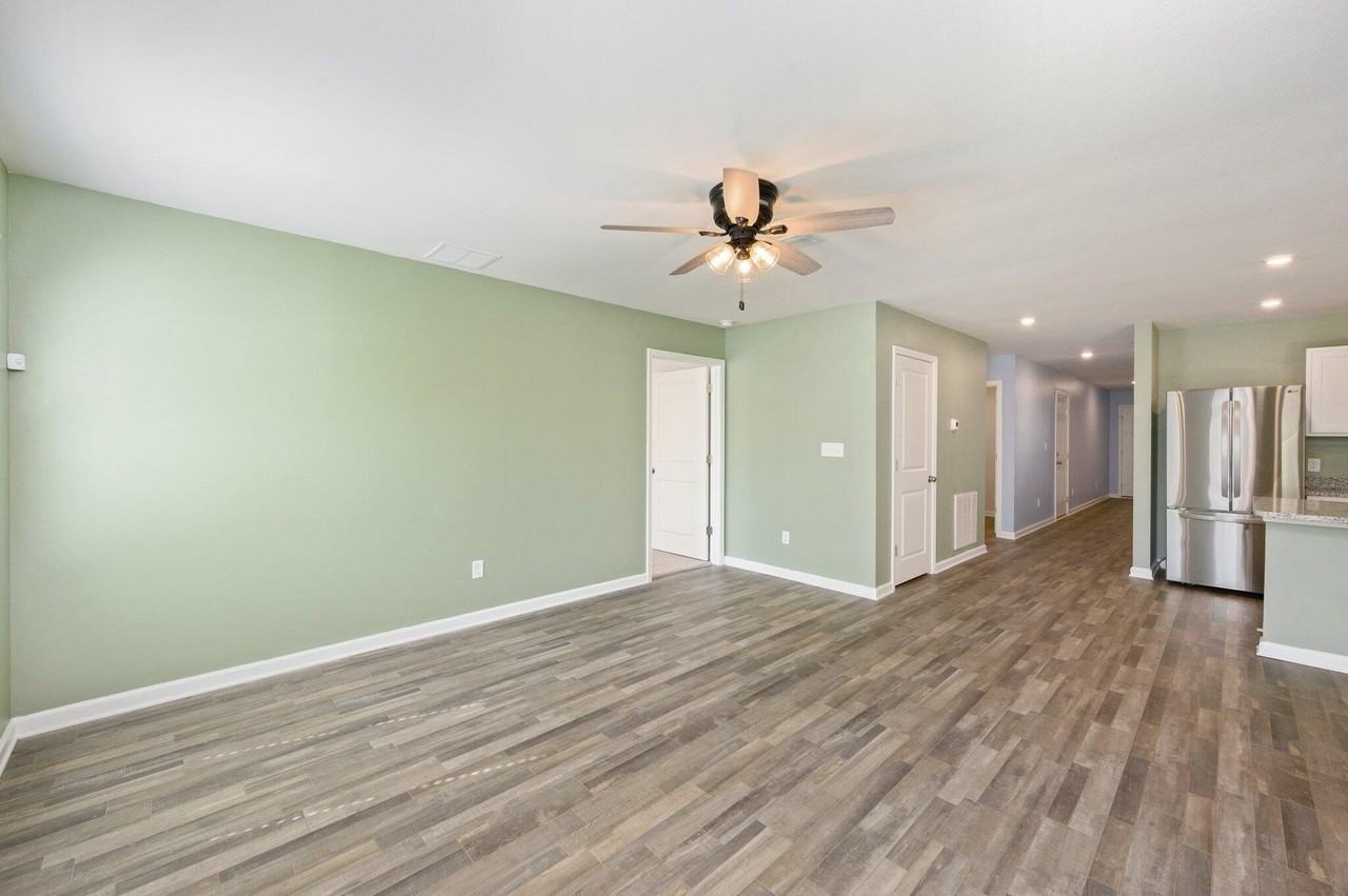 485 Hunters Ridge Rd - Photo 7 of 33