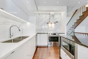 featured image of 227 Huguenot Rd