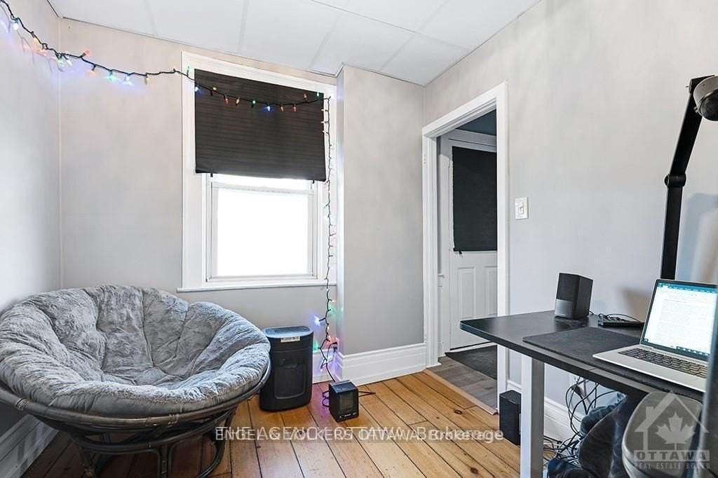 139 Reserve Street S B - Photo 3 of 16