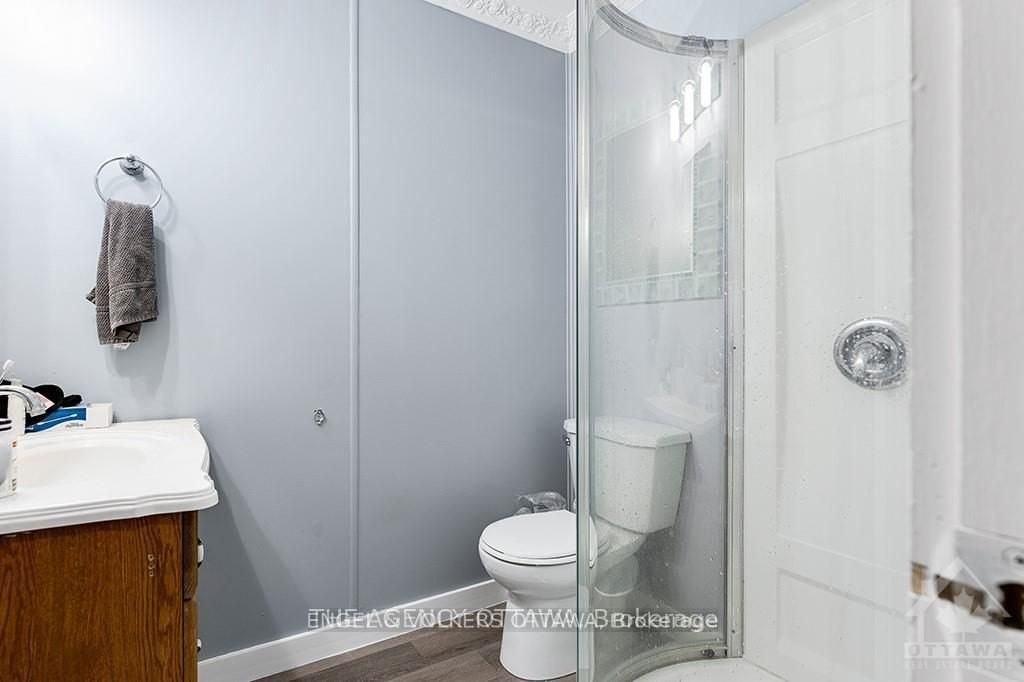 139 Reserve Street S B - Photo 4 of 16