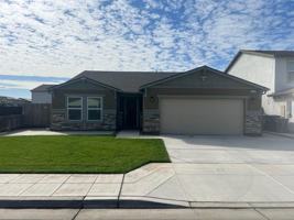 featured image of 5545 W Saginaw Way