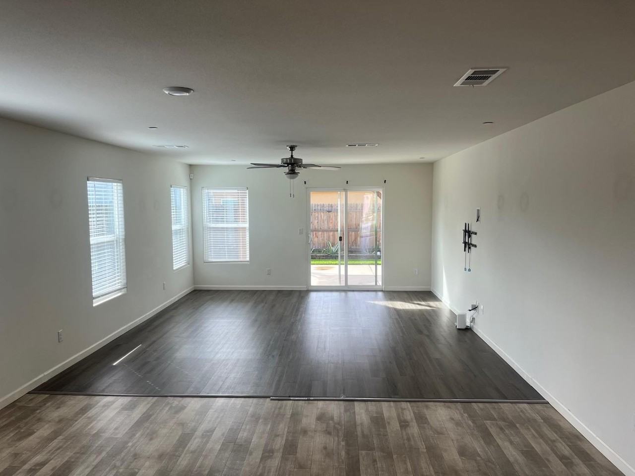 5545 W Saginaw Way - Photo 4 of 16
