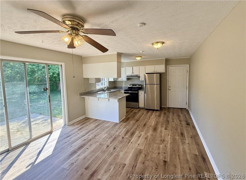 832 Fresno Dr - Photo 5 of 18