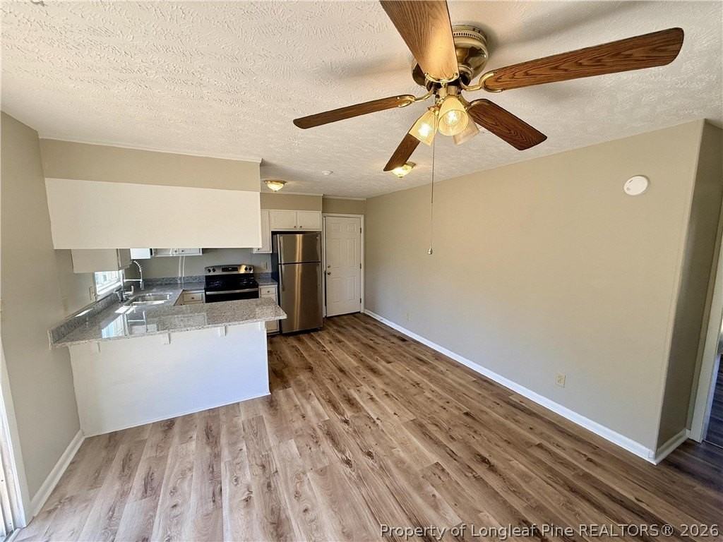 832 Fresno Dr - Photo 6 of 18