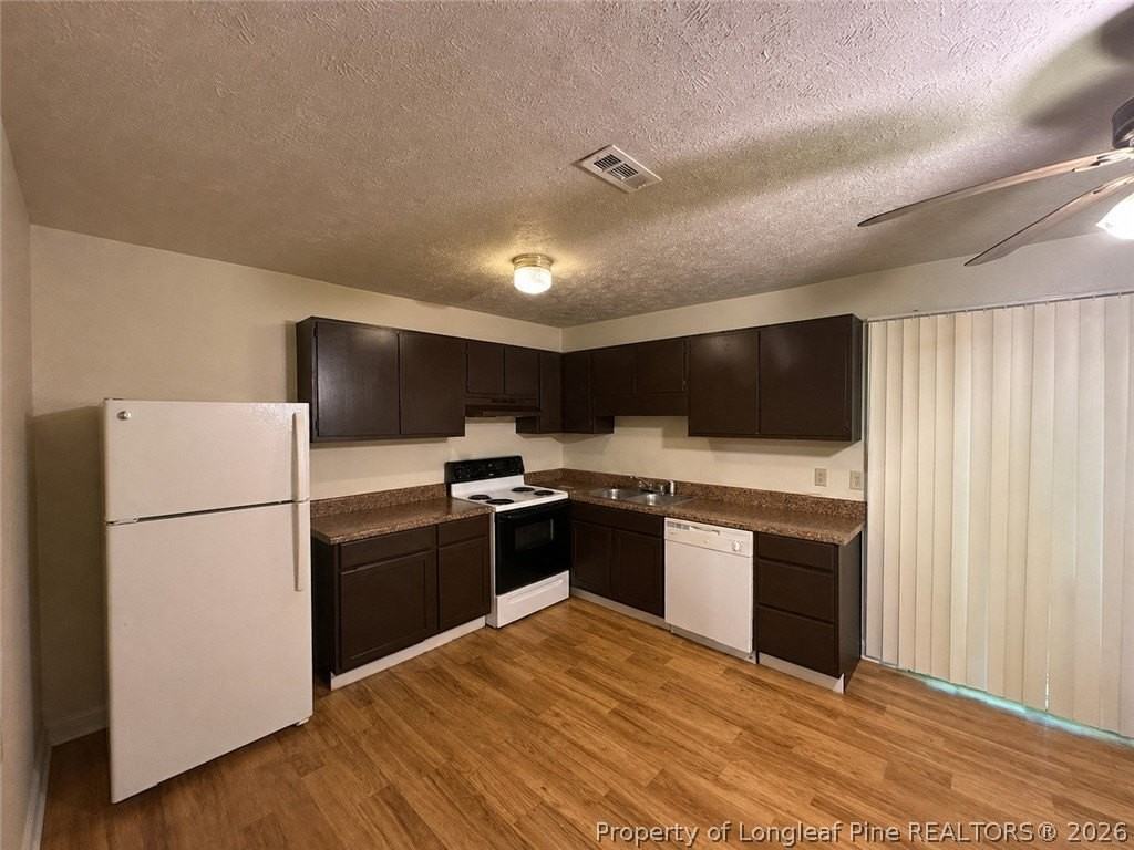 5876 Aftonshire Dr - Photo 3 of 4