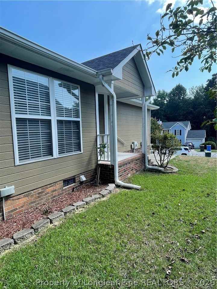 333 Abbottswood Dr - Photo 2 of 24