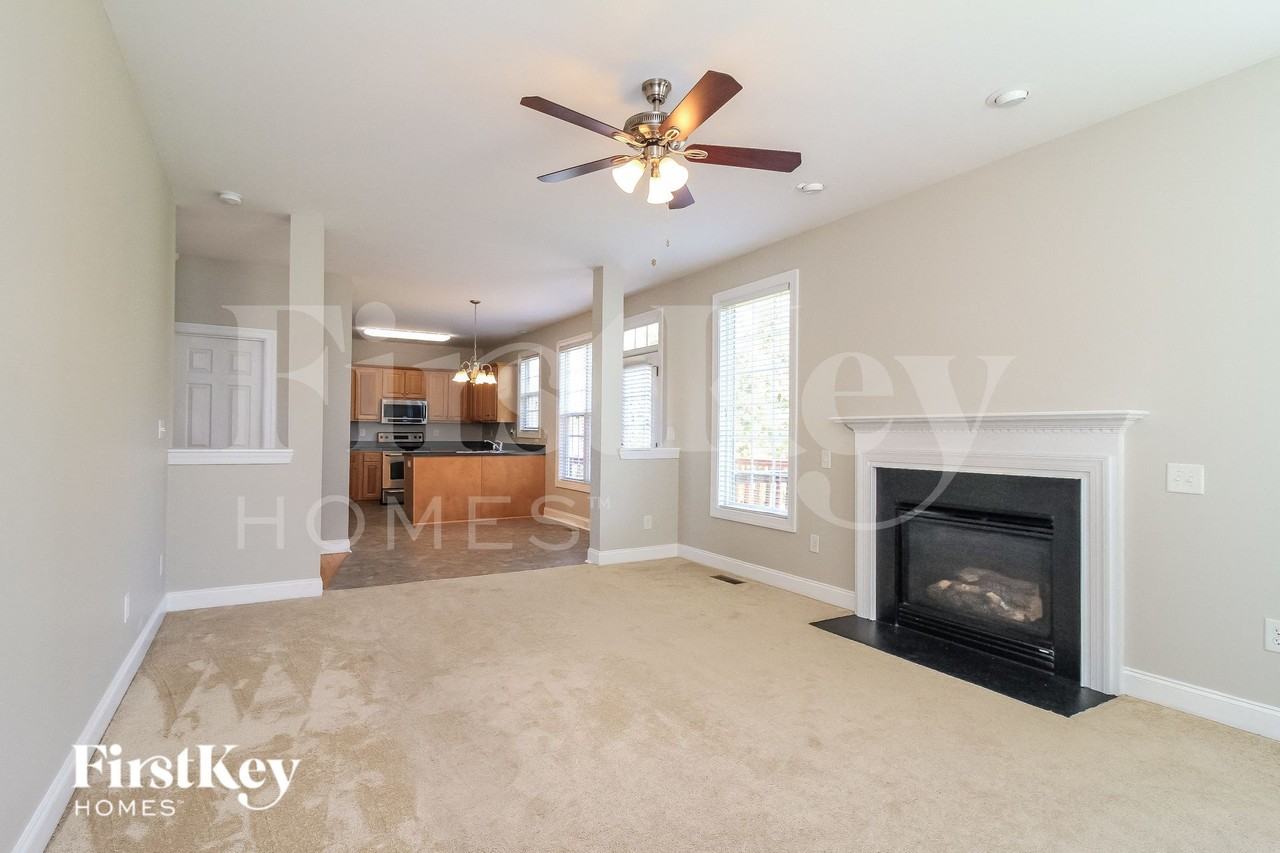 4012 Ballard Farm Rd - Photo 4 of 15
