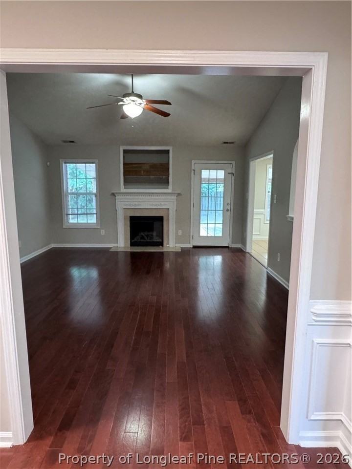 103 Scaley Bark Dr - Photo 4 of 38