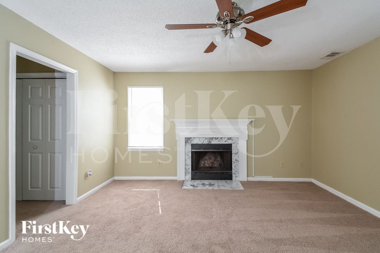 1446 Cimarron Pkwy #6 - Photo 4 of 15