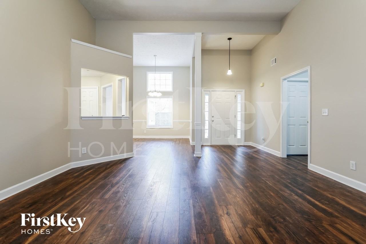 241 Ryan Rd - Photo 3 of 15
