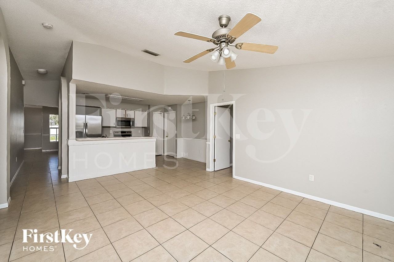 1523 Birchstone Ave - Photo 3 of 15