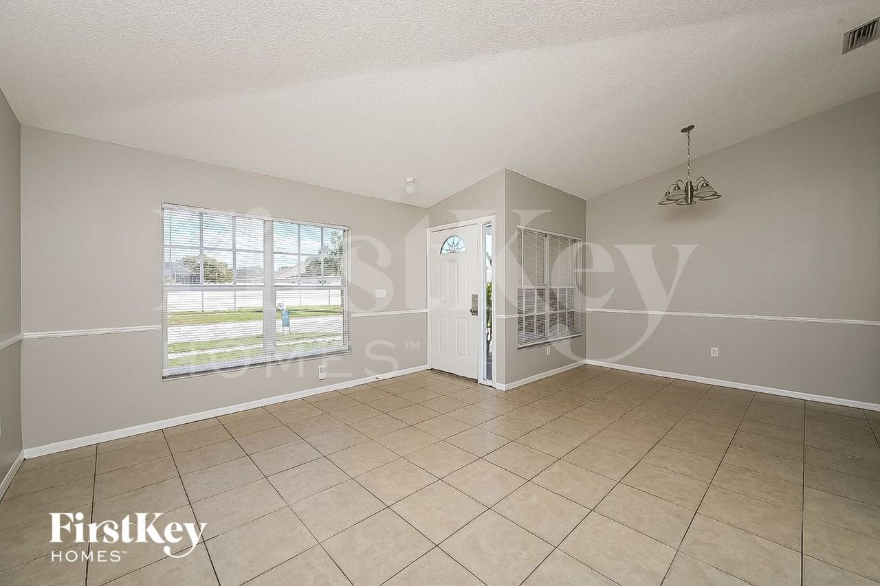 1523 Birchstone Ave - Photo 4 of 15