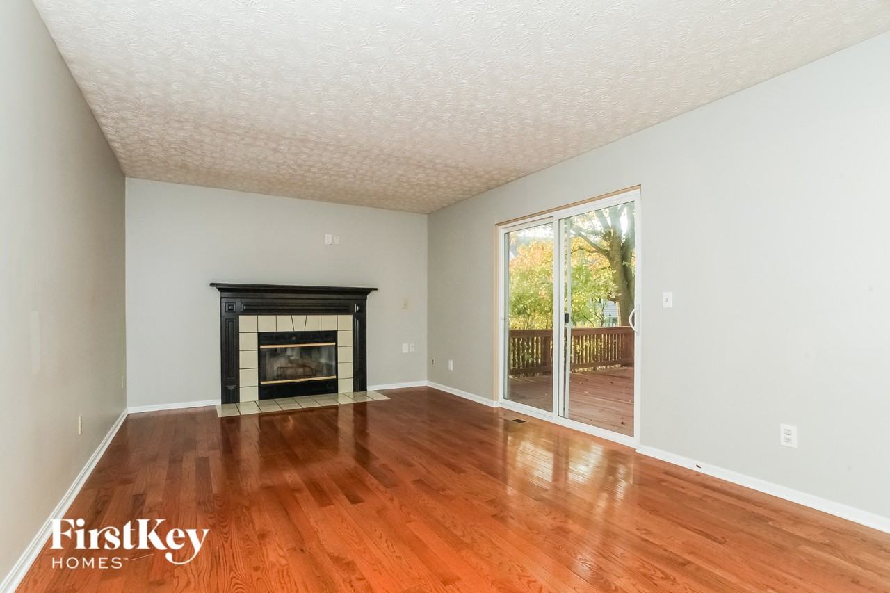 5458 Concord Crossing Dr - Photo 3 of 15