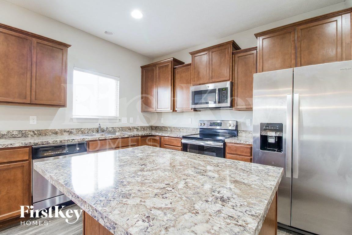 283 Glen Crossing Dr - Photo 6 of 15