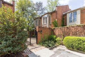 featured image of 49 Willow Gln
