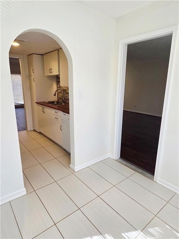 125 Sterling Ct - Photo 4 of 21