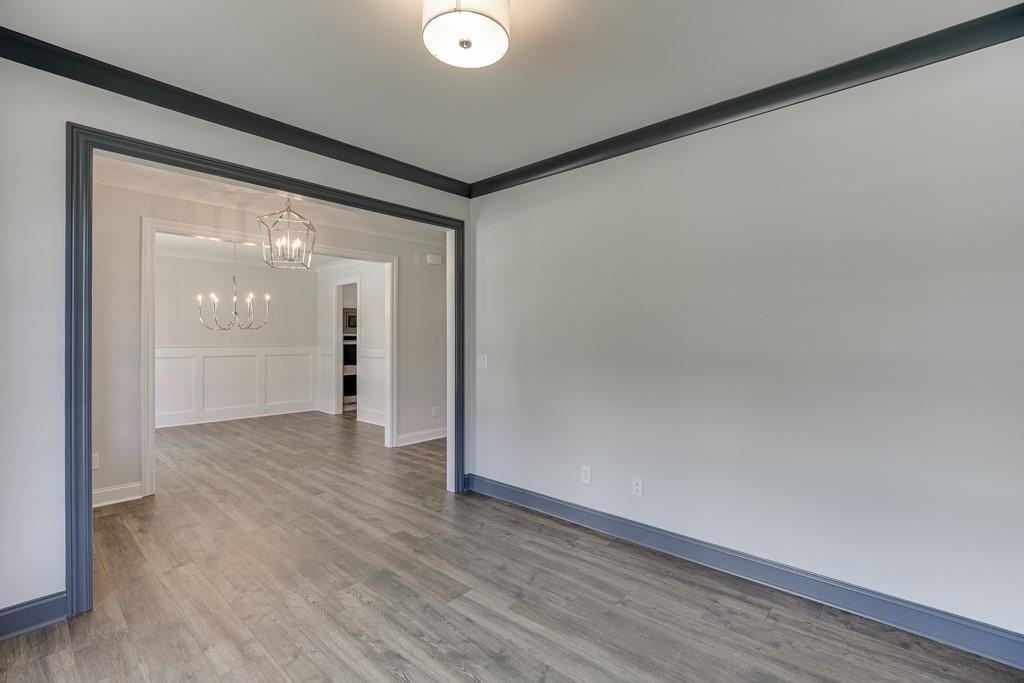 5580 Suwanee Dam Rd - Photo 5 of 35