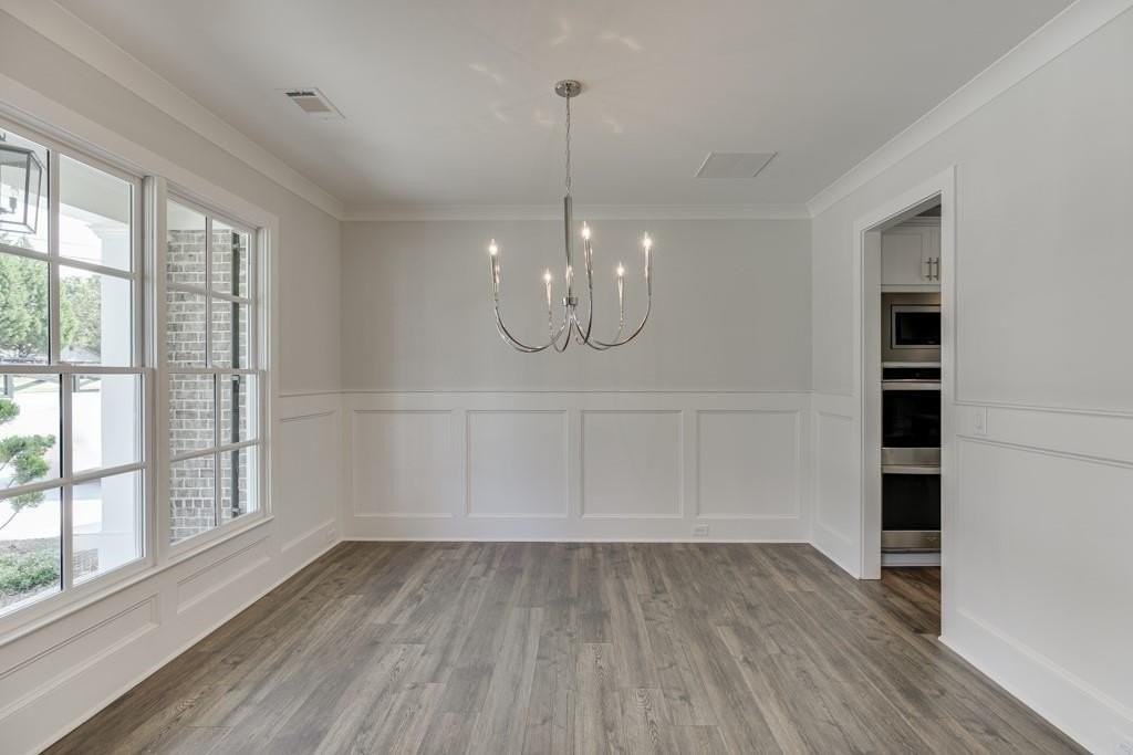 5580 Suwanee Dam Rd - Photo 6 of 35