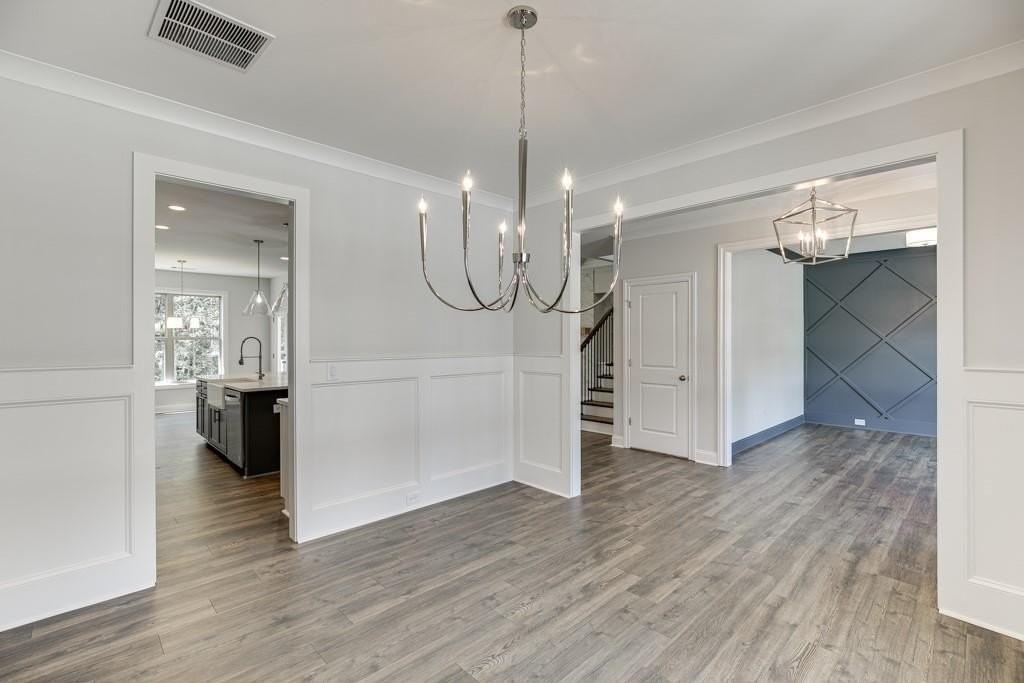 5580 Suwanee Dam Rd - Photo 7 of 35