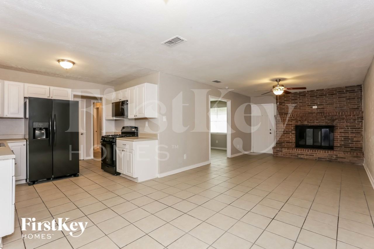 115 Brook Hollow Dr - Photo 3 of 20