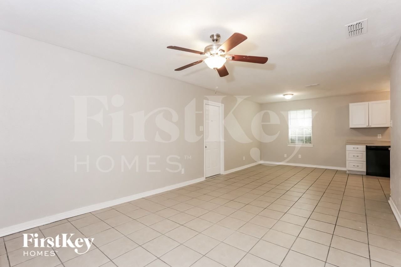 115 Brook Hollow Dr - Photo 5 of 20