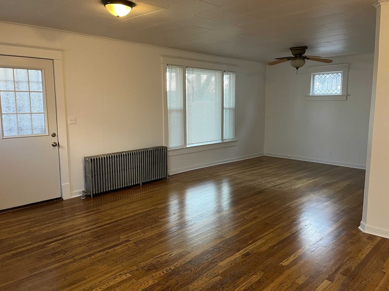 807 E Illinois Ave - Photo 4 of 19