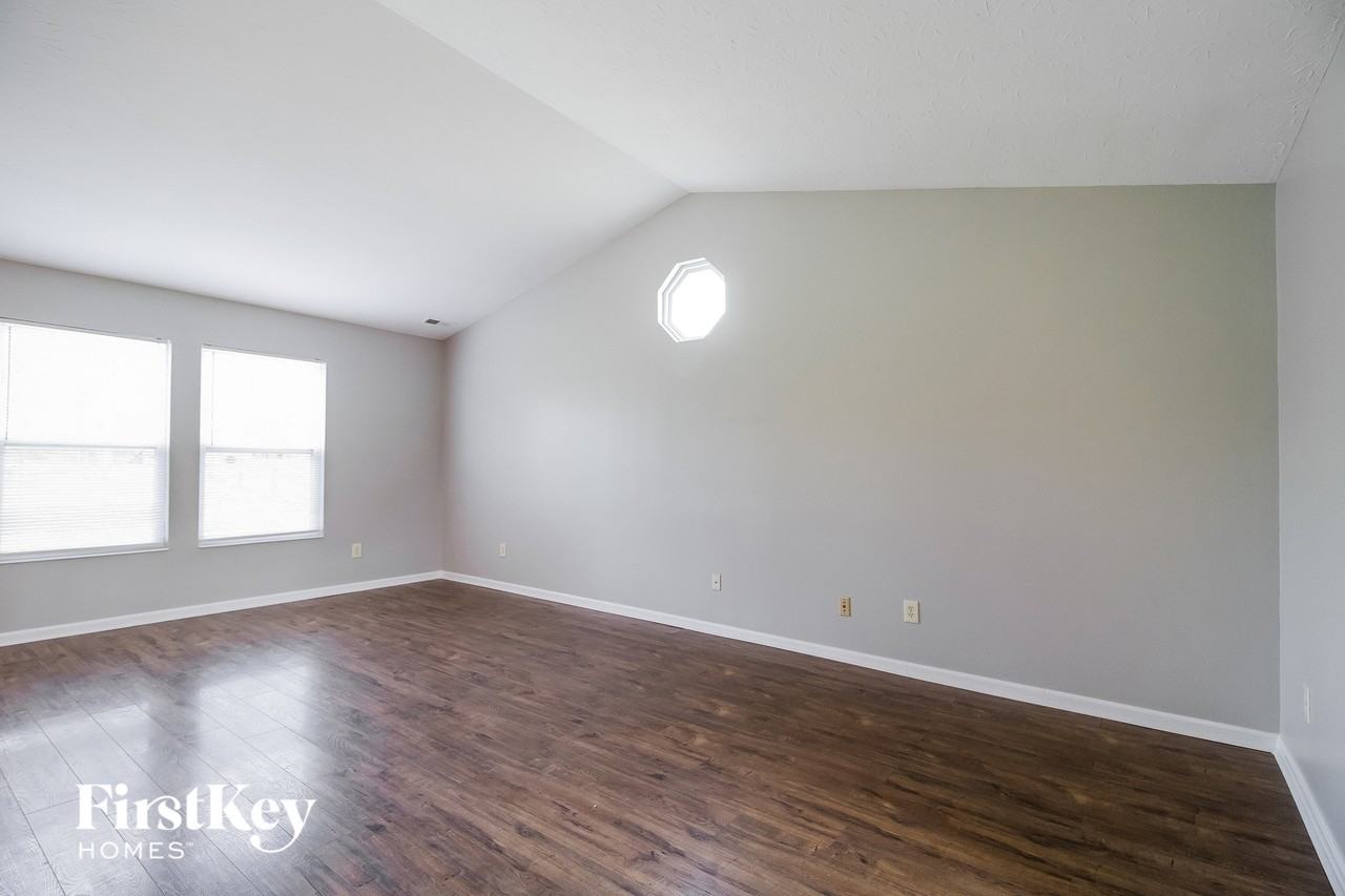 17 Shady Creek Ln - Photo 2 of 15