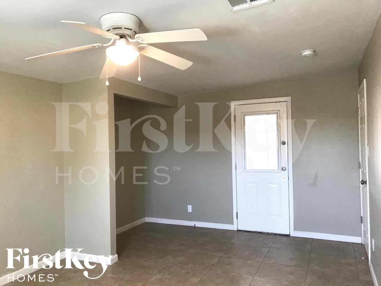 8802 N 35th Dr - Photo 2 of 25