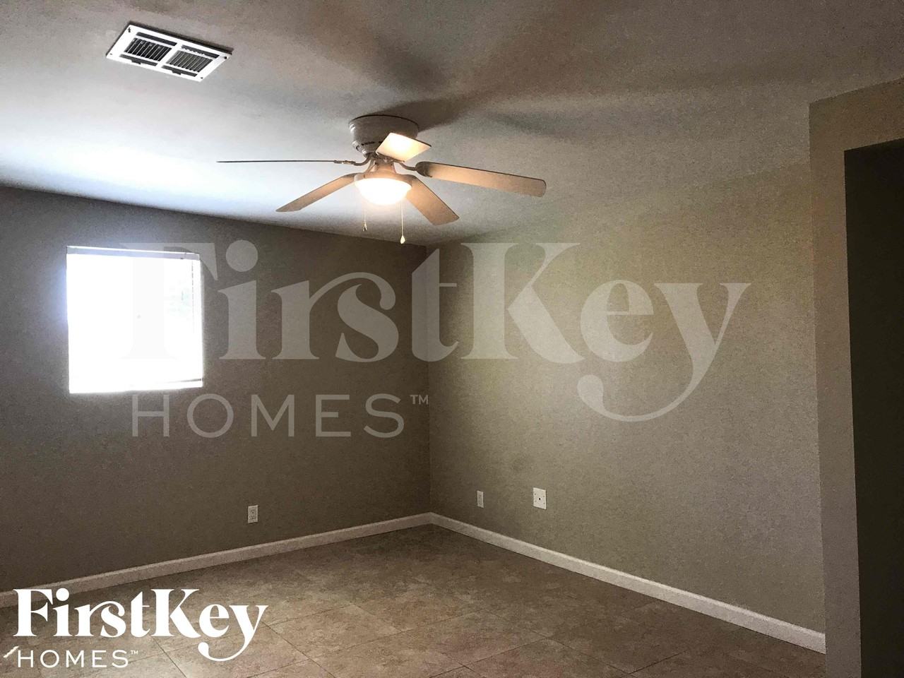 8802 N 35th Dr - Photo 3 of 25