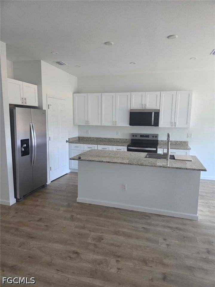 2507 53rd St Sw - Photo 4 of 10