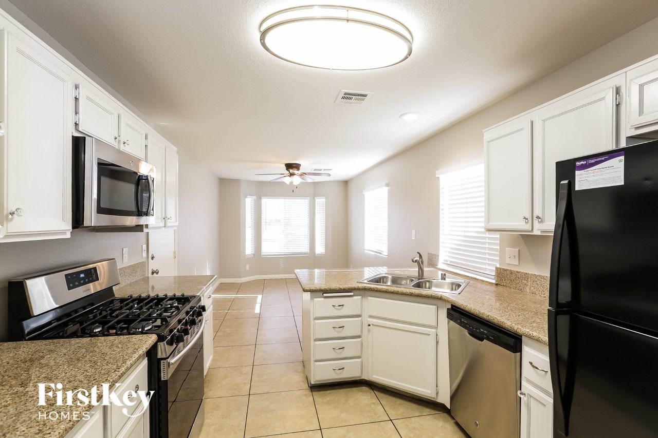 7090 Orange Grove Ln - Photo 5 of 15