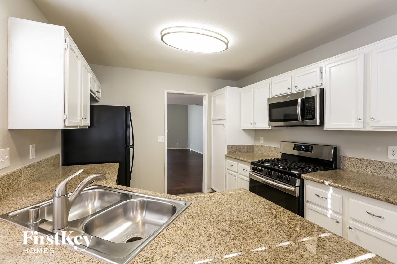7090 Orange Grove Ln - Photo 6 of 15