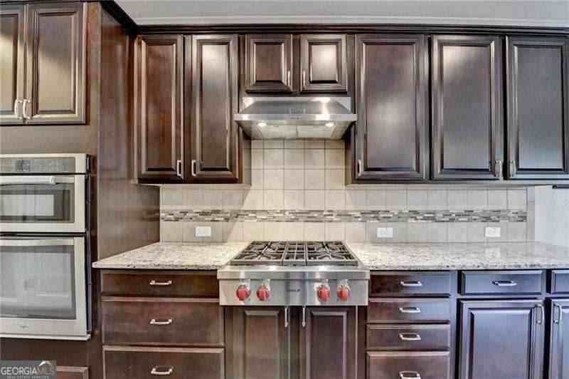 11653 Parkside Ave - Photo 7 of 50