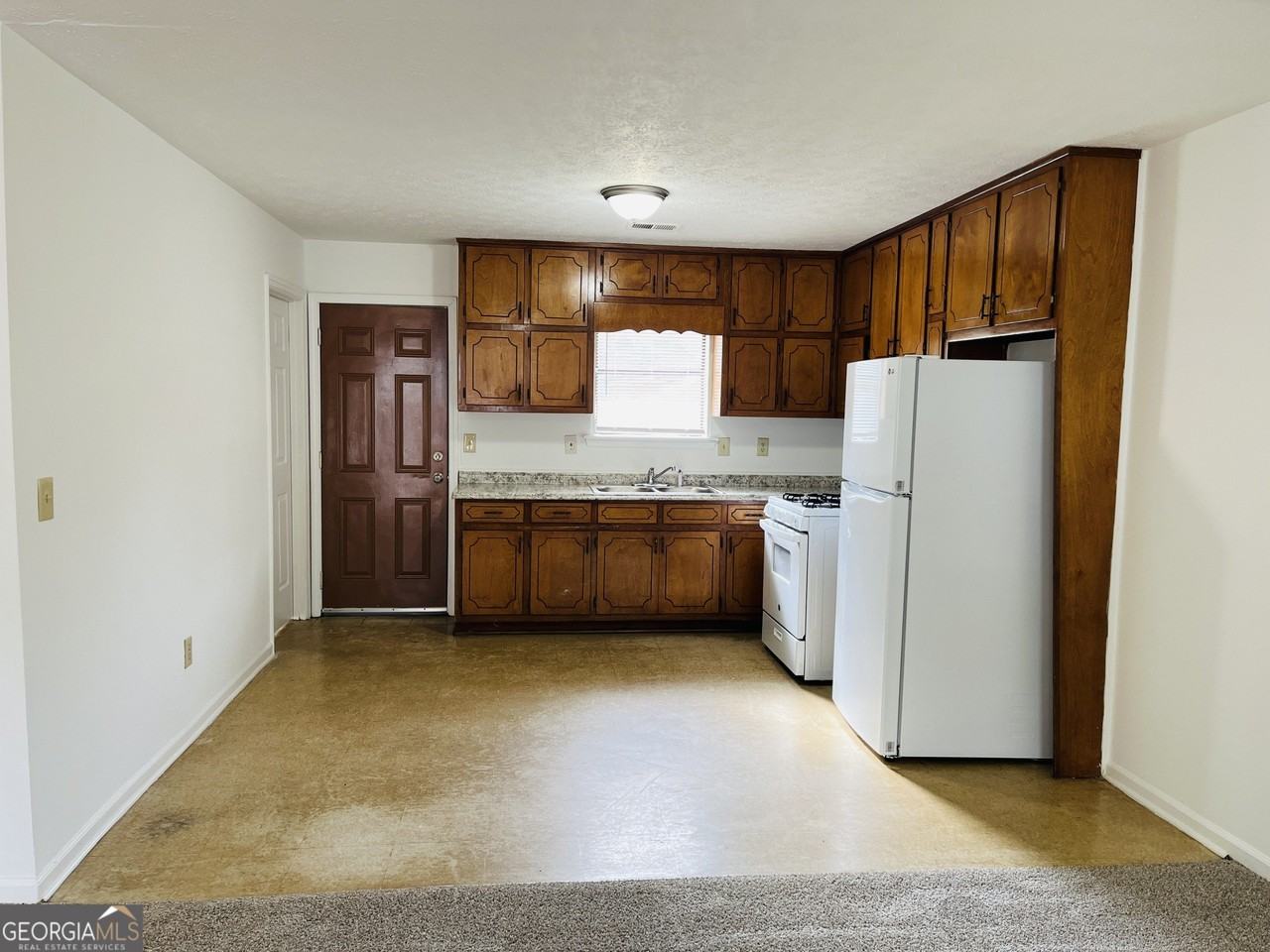 814 E Tinsley St #814 - Photo 3 of 13