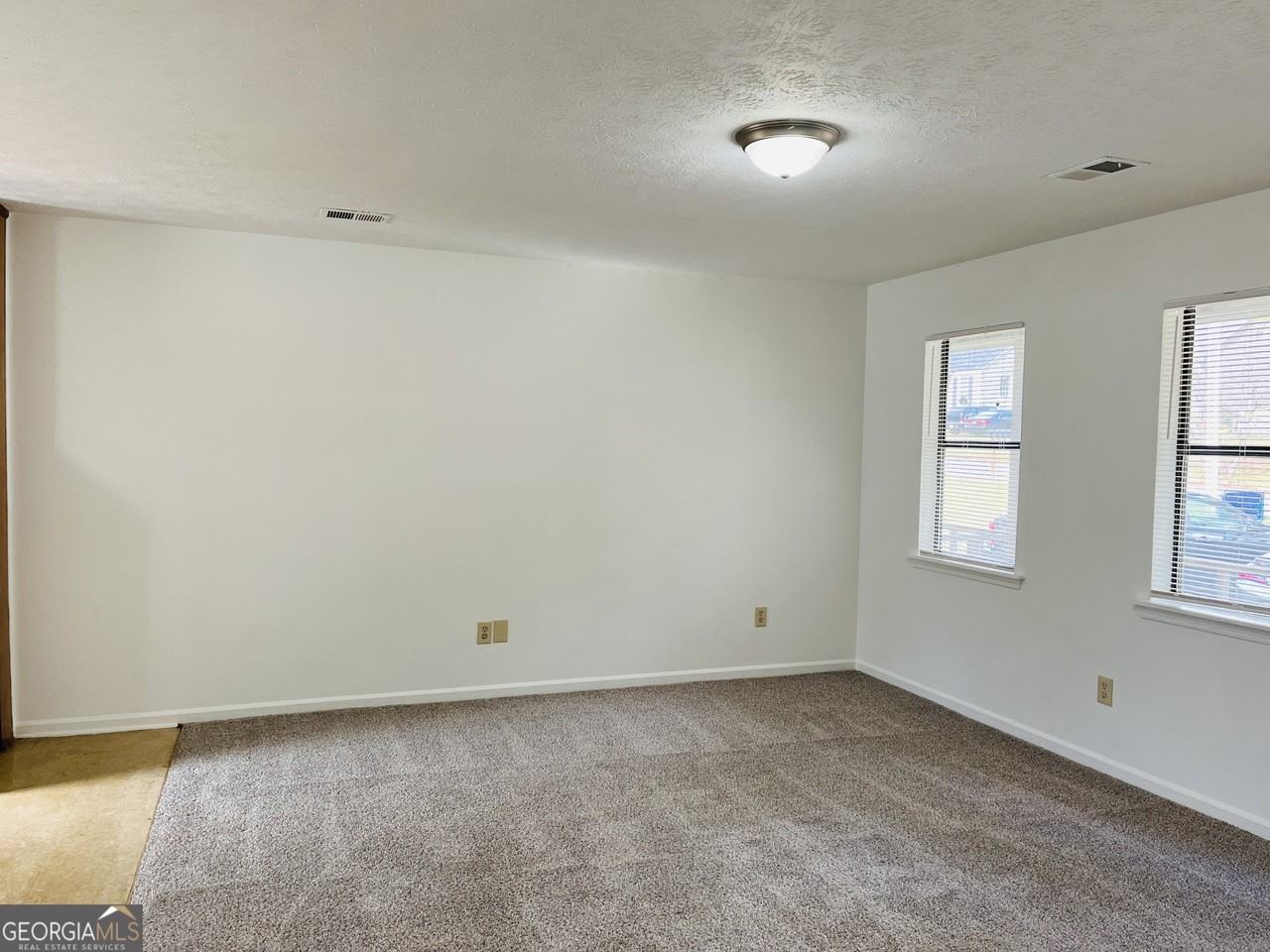 814 E Tinsley St #814 - Photo 4 of 13