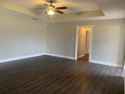 1589 Forest Ave - Photo 4 of 33