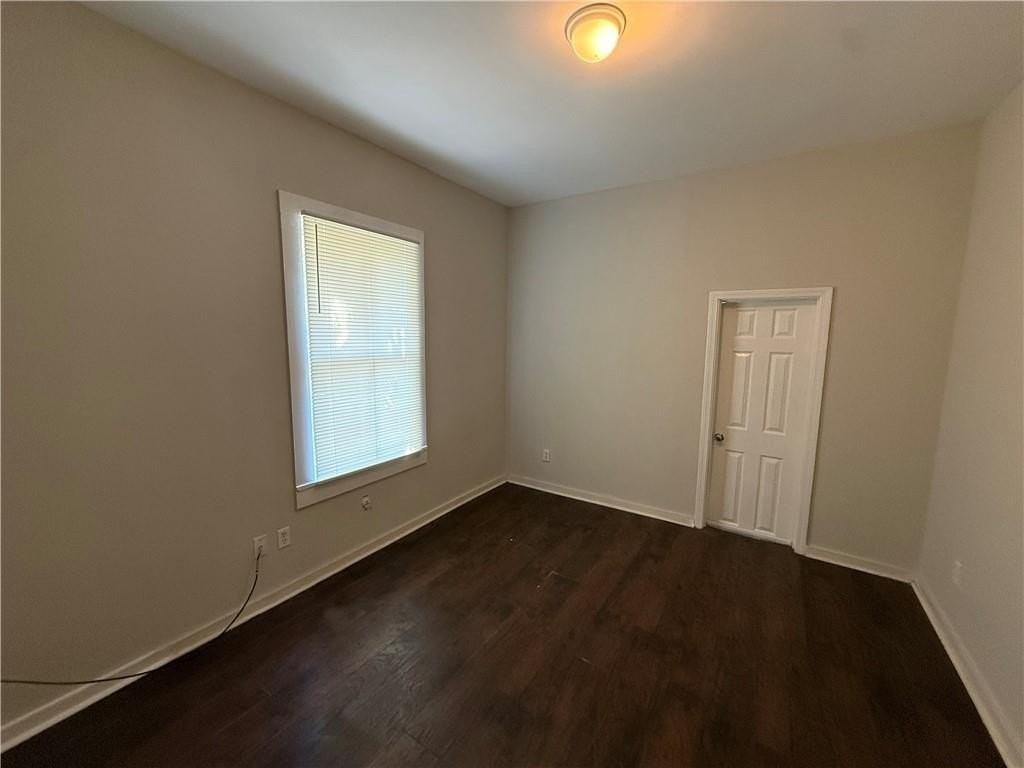 125 Garnett Ave - Photo 3 of 12