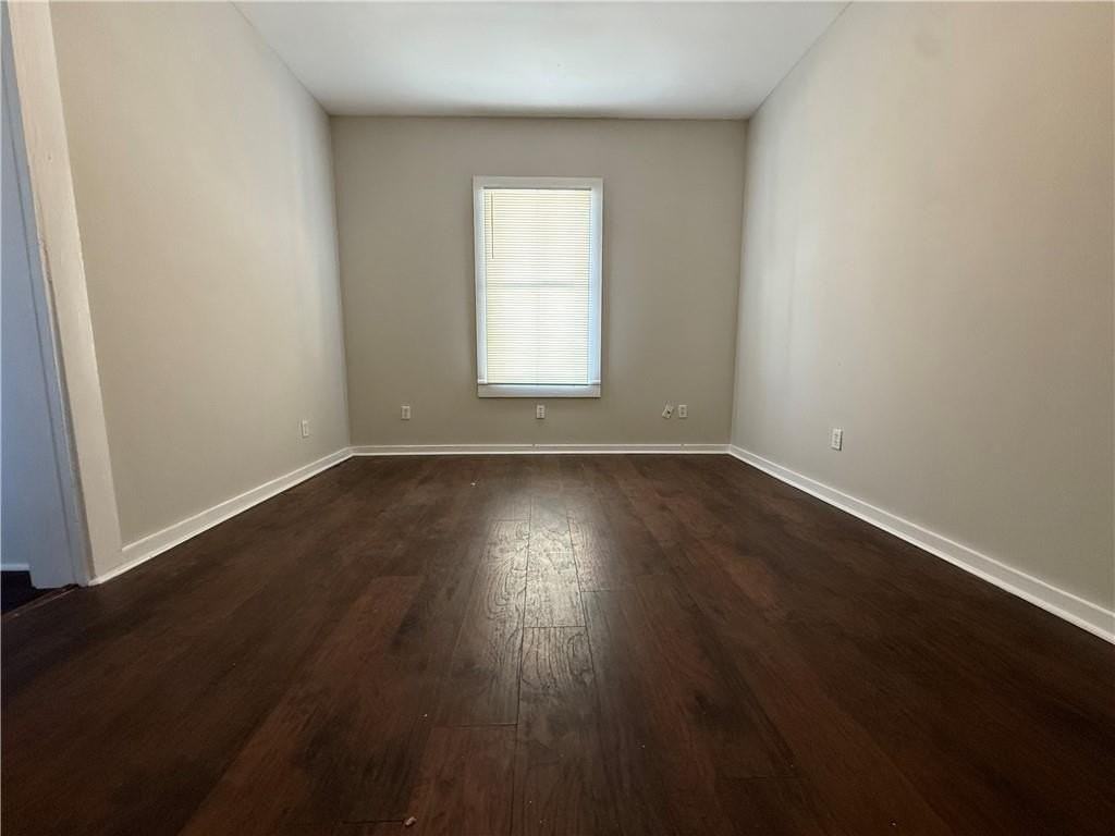 125 Garnett Ave - Photo 5 of 12