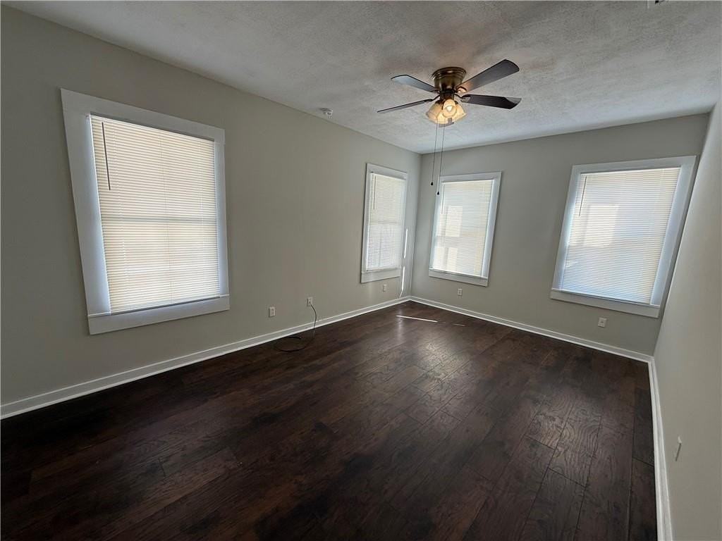 125 Garnett Ave - Photo 6 of 12