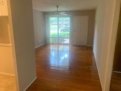 1411 Greenbrier Dr - Photo 2 of 11