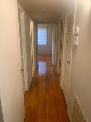 1411 Greenbrier Dr - Photo 6 of 11