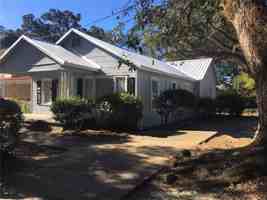 featured image of 423 Devon Dr