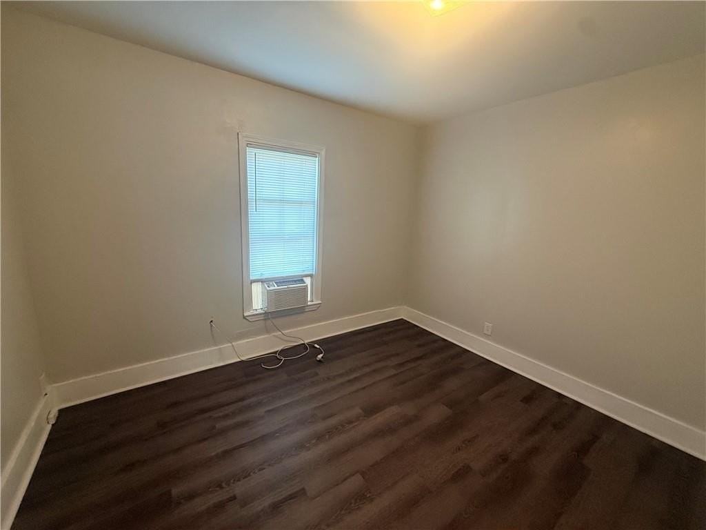 423 Devon Dr - Photo 5 of 13