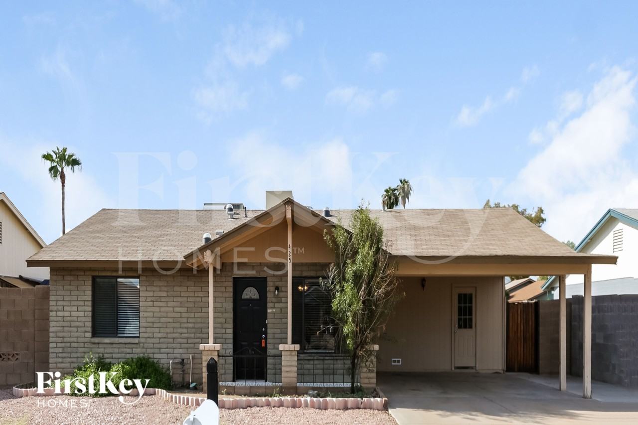 425 E Julie Dr