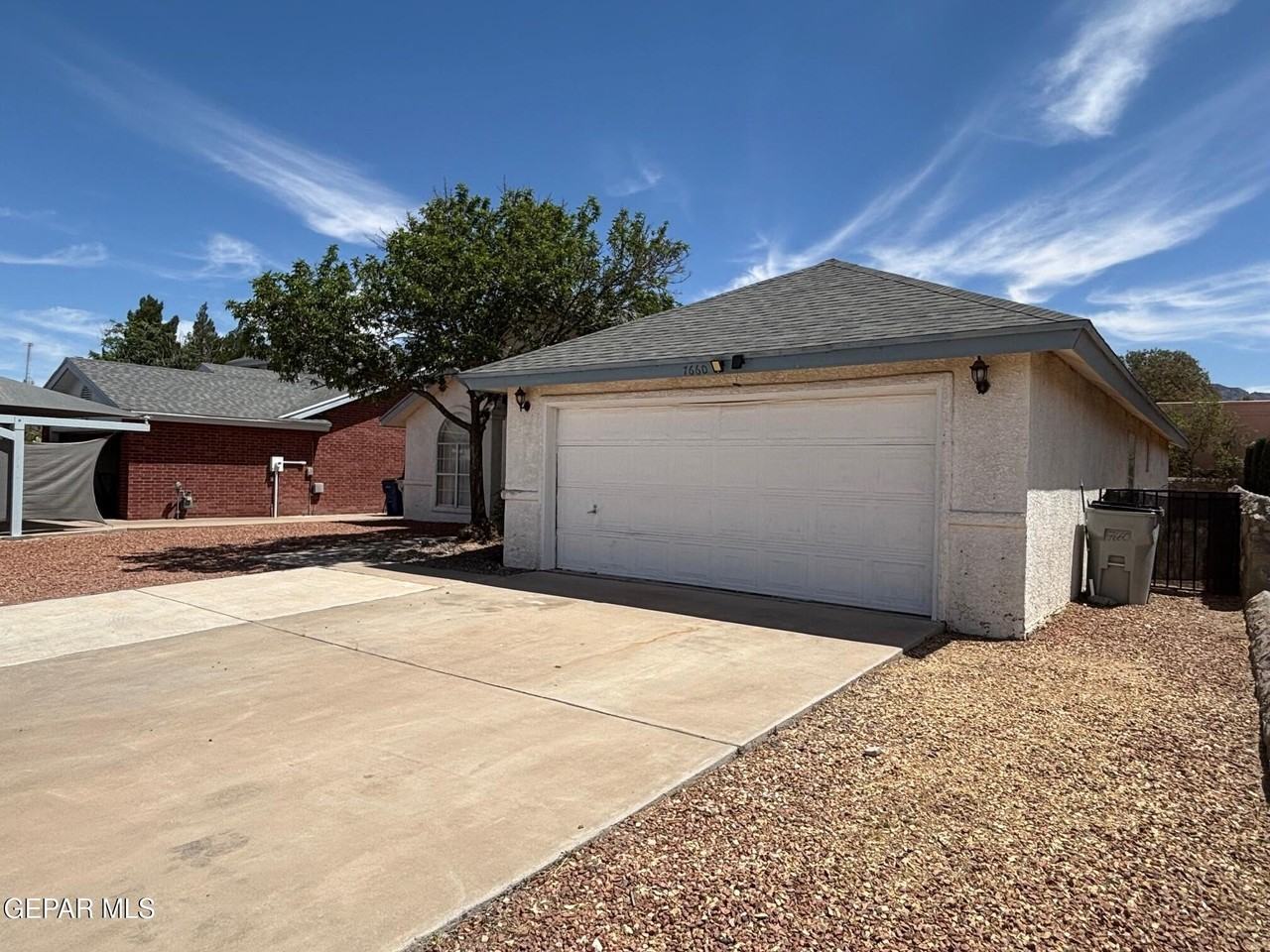 7660 Le Conte Dr - Photo 3 of 17