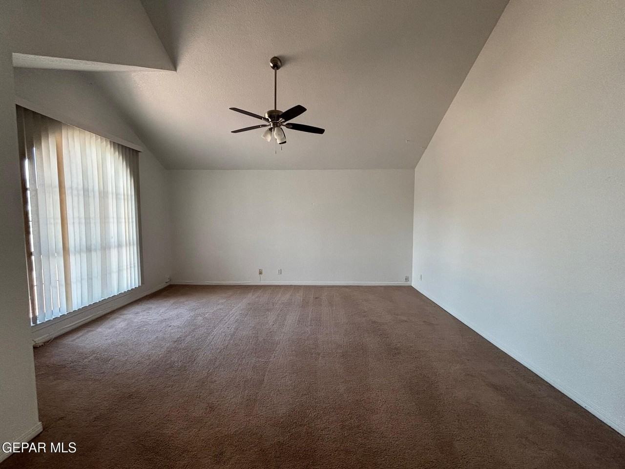 7660 Le Conte Dr - Photo 5 of 17
